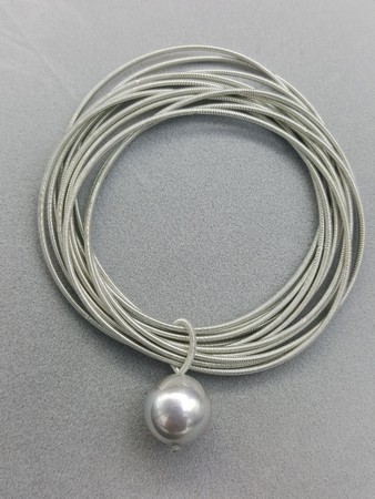 Single Gray Pearl Silver Piano Bracelet