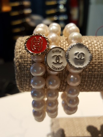 Pearl / Chanel Button Bracelet small