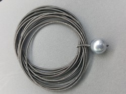 Single Gray Pearl Slate Piano Wire Bracelet