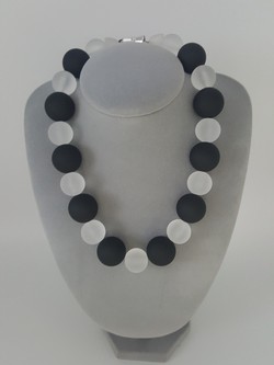 Black & White Necklace