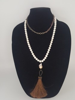 Big pearl horse tassel necklace