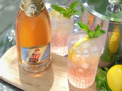 Rosé Lemonade